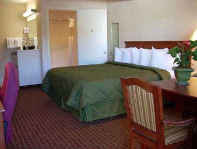 Ramada By Wyndham Near Seaworld / Mission Beach San Diego Eksteriør billede